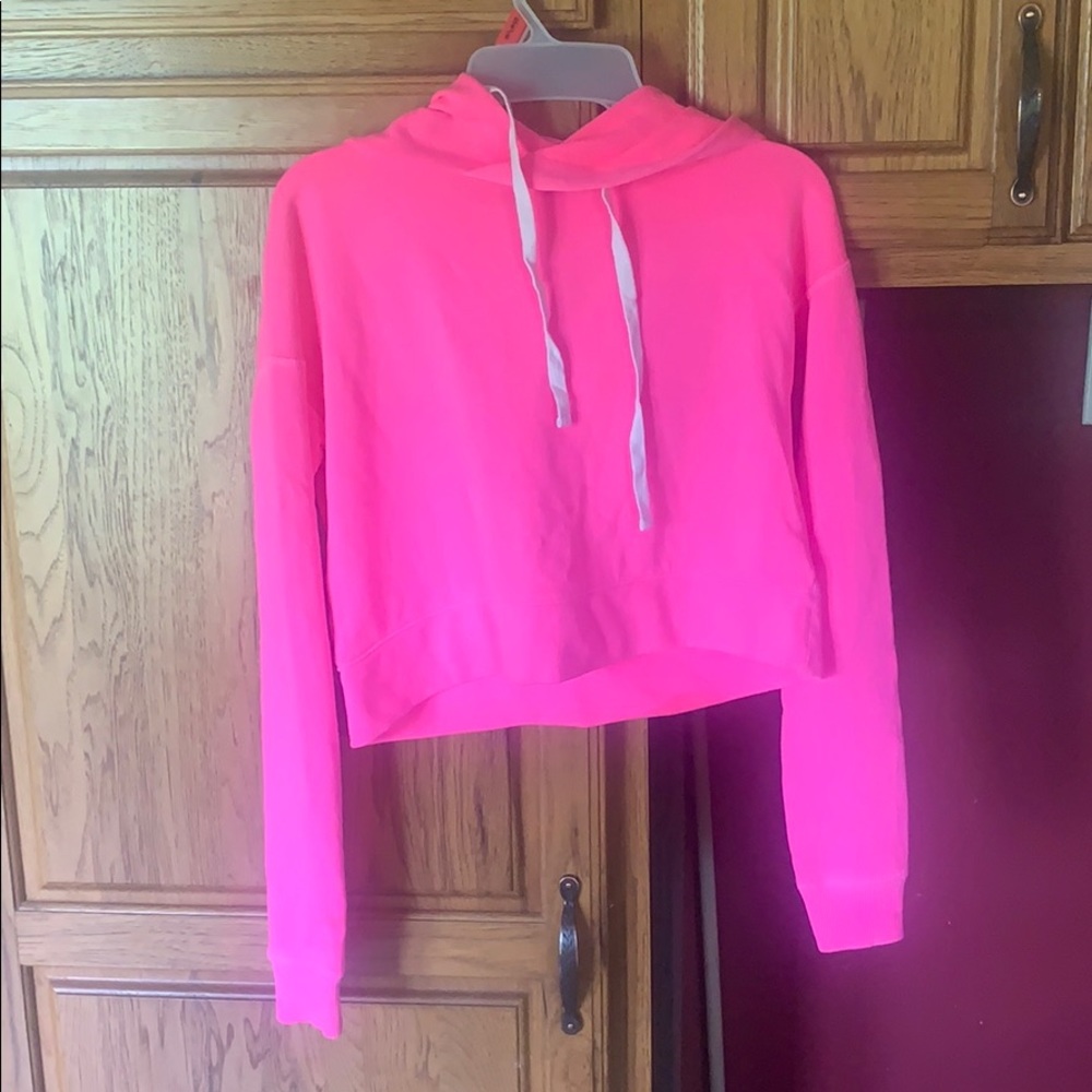 cropped hoodie